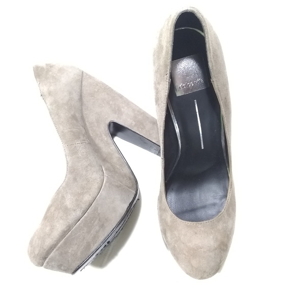 Dolce Vita Shoes - Dolce Vita Suede Platform Pumps in Grey 😍